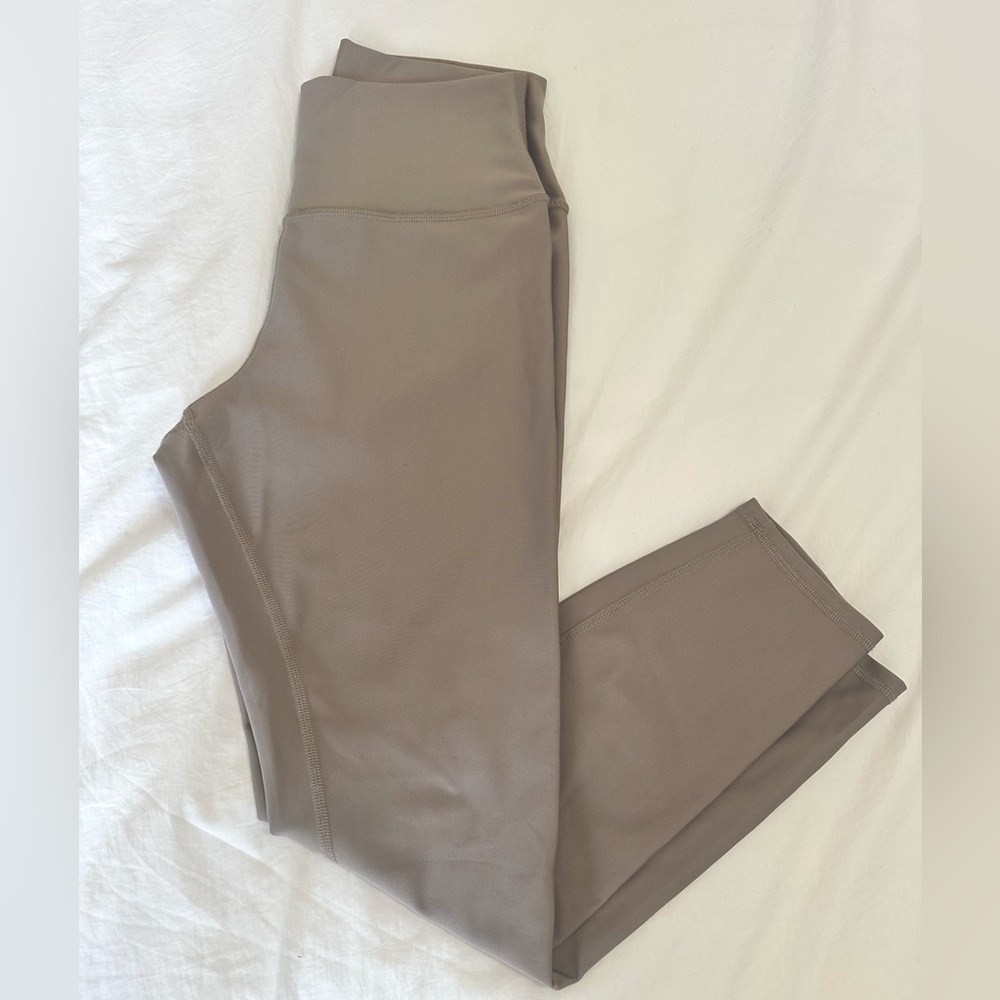 Alo Yoga 7/8 High Waist Airlift legging Size Large
